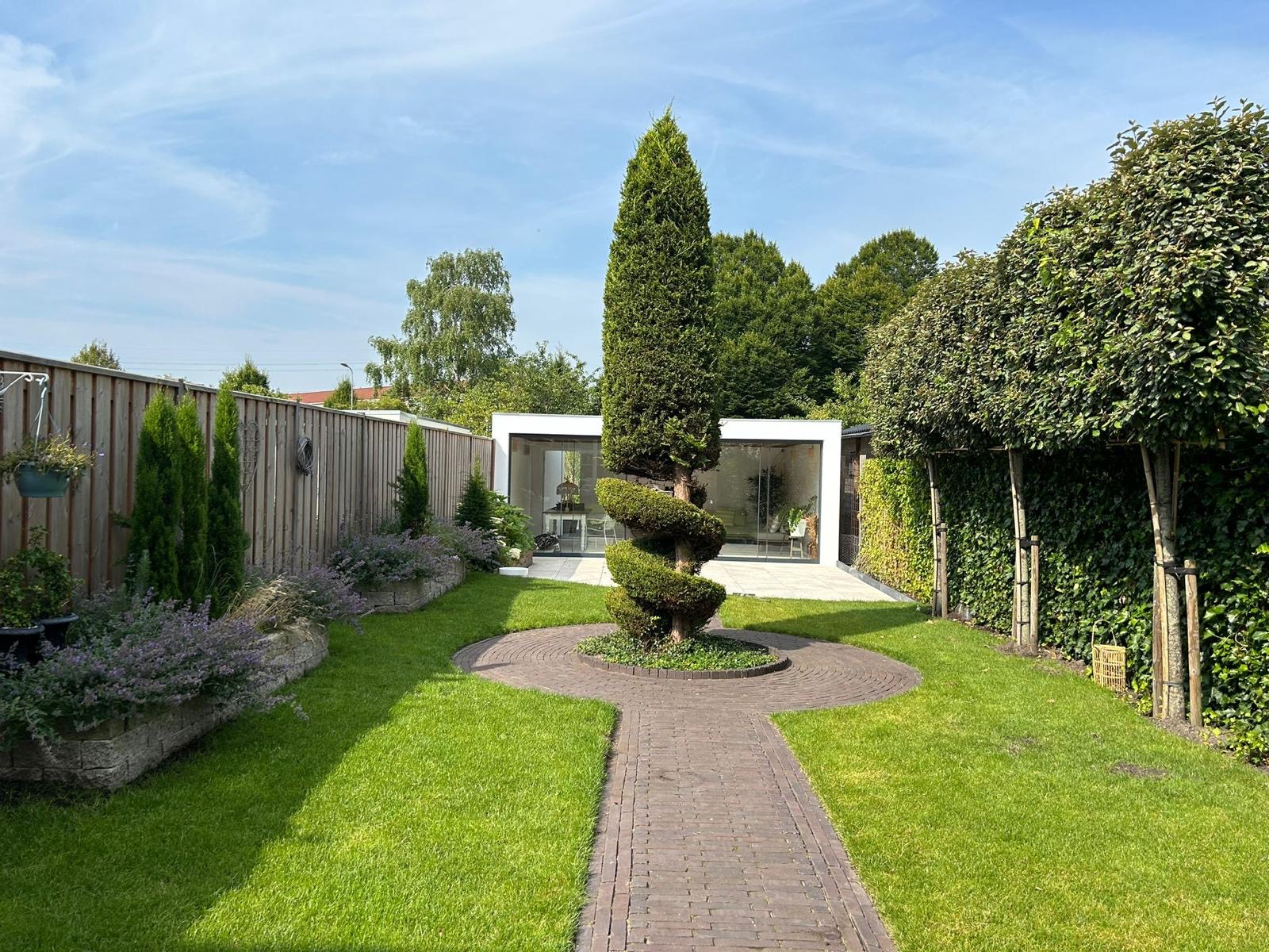 Prachtige verbouwing van een tuinhuis geïnspireerd vanuit een Ibiza stijl!